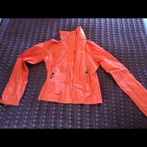**SOLD** Hot, lightweight, BENCH jacket